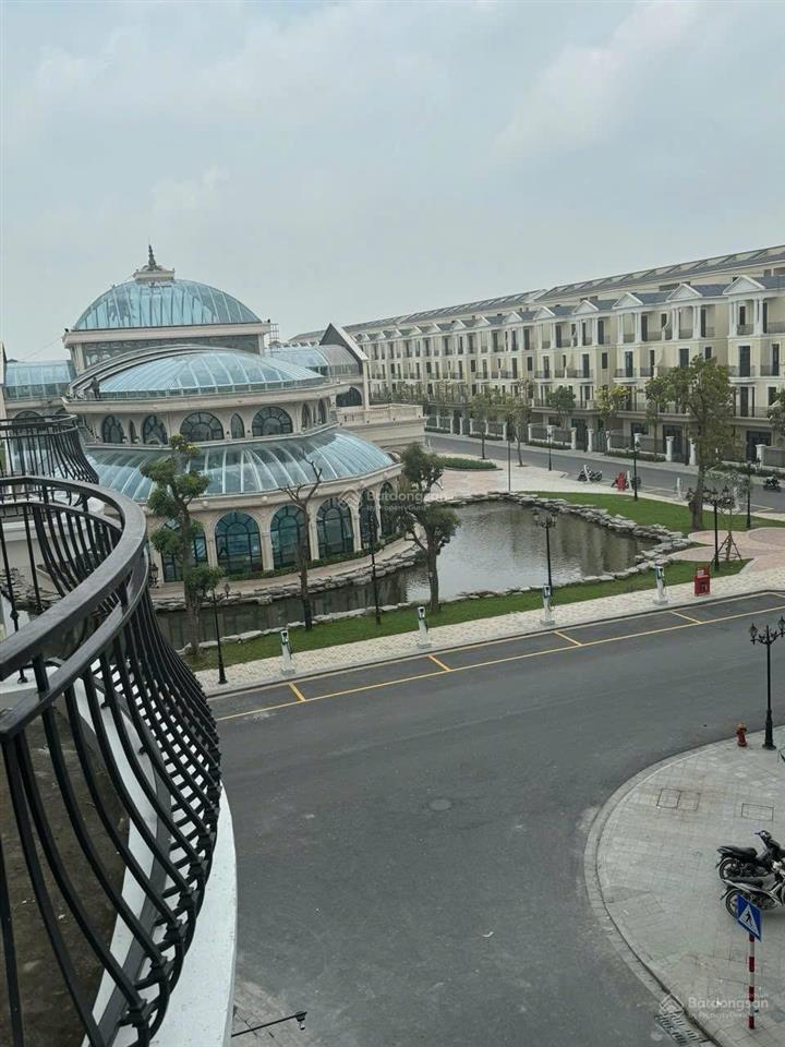 Bán liền kề đảo dừa 3 đầu dãy view công viên bể bơi siêu đẹp còn vay dài hạn miễn lãi gốc