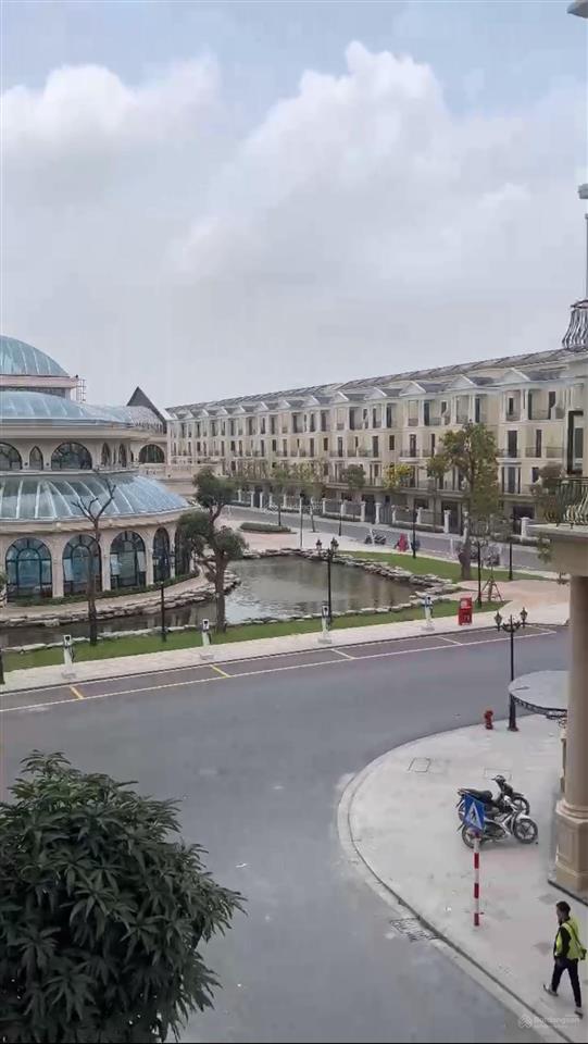 Bán liền kề đảo dừa 3 đầu dãy view công viên bể bơi siêu đẹp còn vay dài hạn miễn lãi gốc