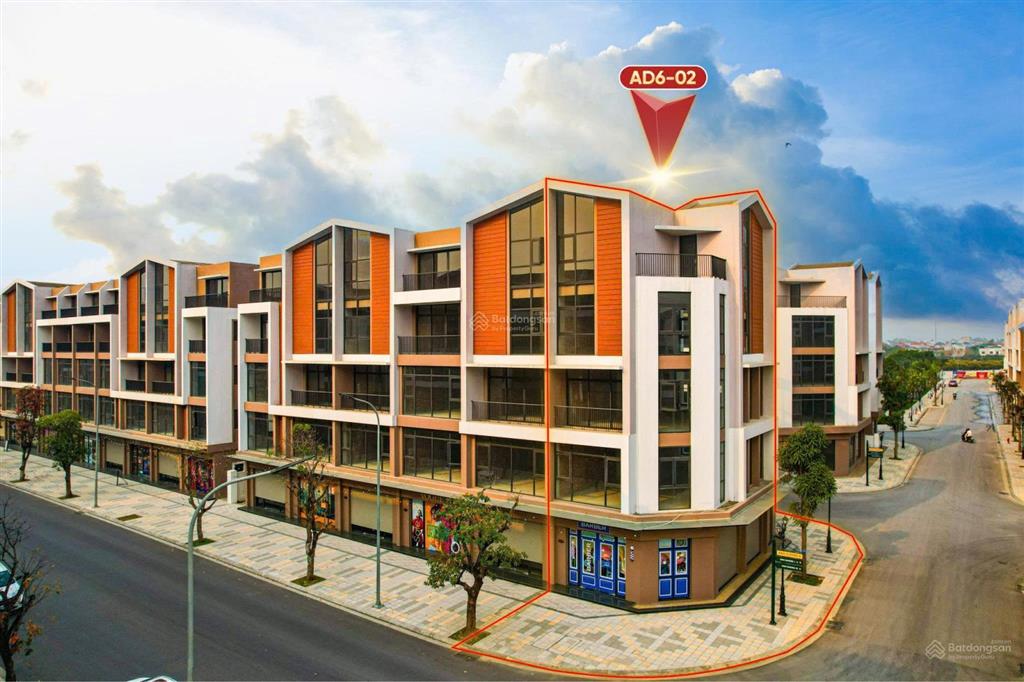 Hàng hiếm duy nhất góc mặt hồ vin 3 giá 30 tỷ 3 mặt tiền đường to tốt nhất thị trường