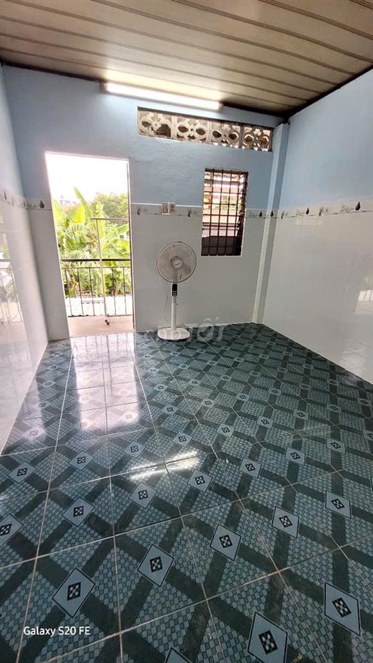 PHÒNG TRỌ MẶT TIỀN, CÓ BẾP, WC RIÊNG, BAN CÔNG, GẦN ĐH CÔNG THƯƠNG