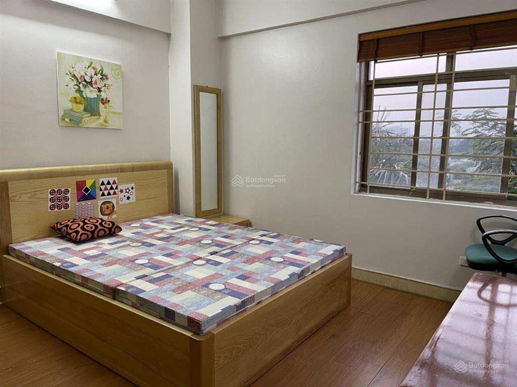 Cho thuê chcc 3 phòng ngủ, nhà k2, khu đô thị việt hưng
