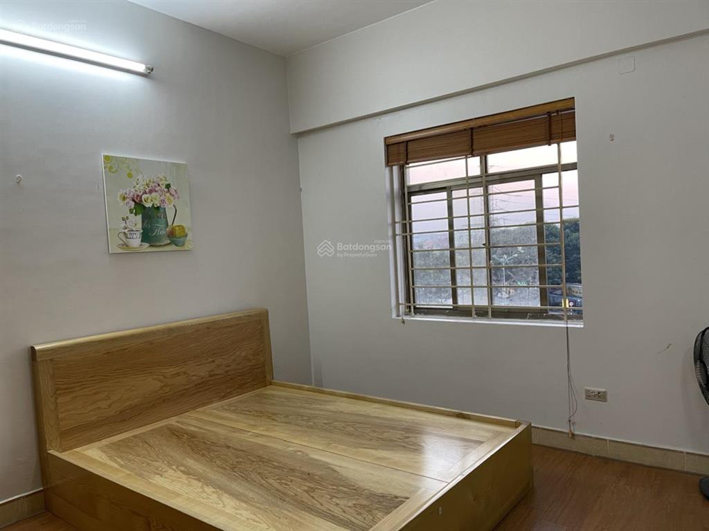 Cho thuê chcc 3 phòng ngủ, nhà k2, khu đô thị việt hưng
