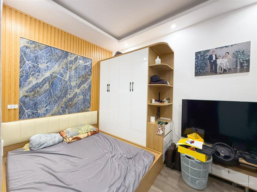 5.8 tỷ, 22/25m2, 5 tầng, full nội thất, mt 4.3m, nguyễn đức cảnh