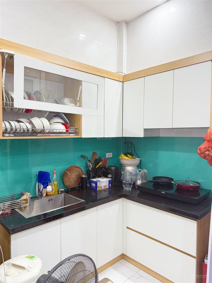 5.8 tỷ, 22/25m2, 5 tầng, full nội thất, mt 4.3m, nguyễn đức cảnh