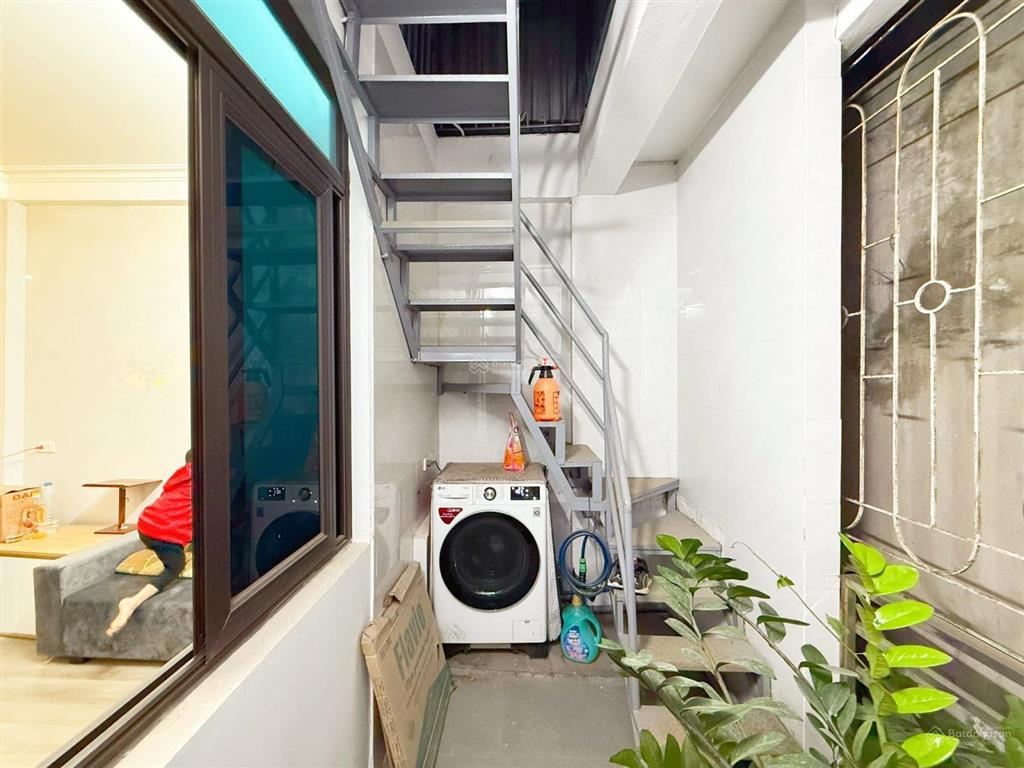 5.8 tỷ, 22/25m2, 5 tầng, full nội thất, mt 4.3m, nguyễn đức cảnh