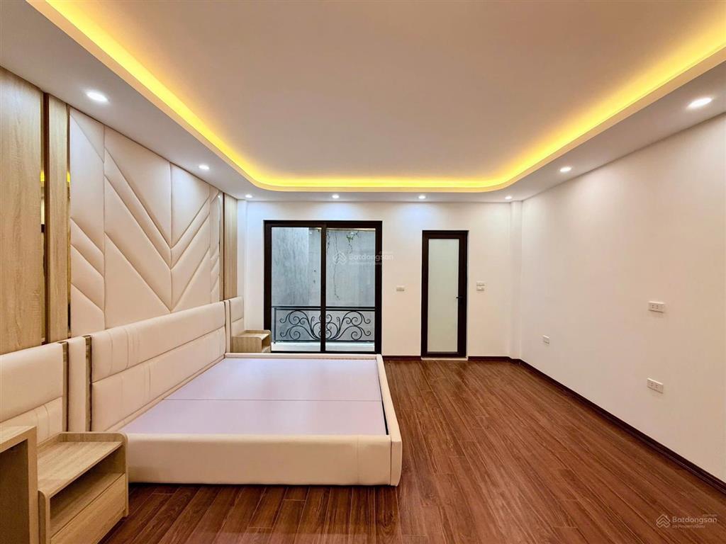 10.6 tỷ, 45/55m2, 6 tầng thang máy, 10m ra ô tô, trương định kim đồng