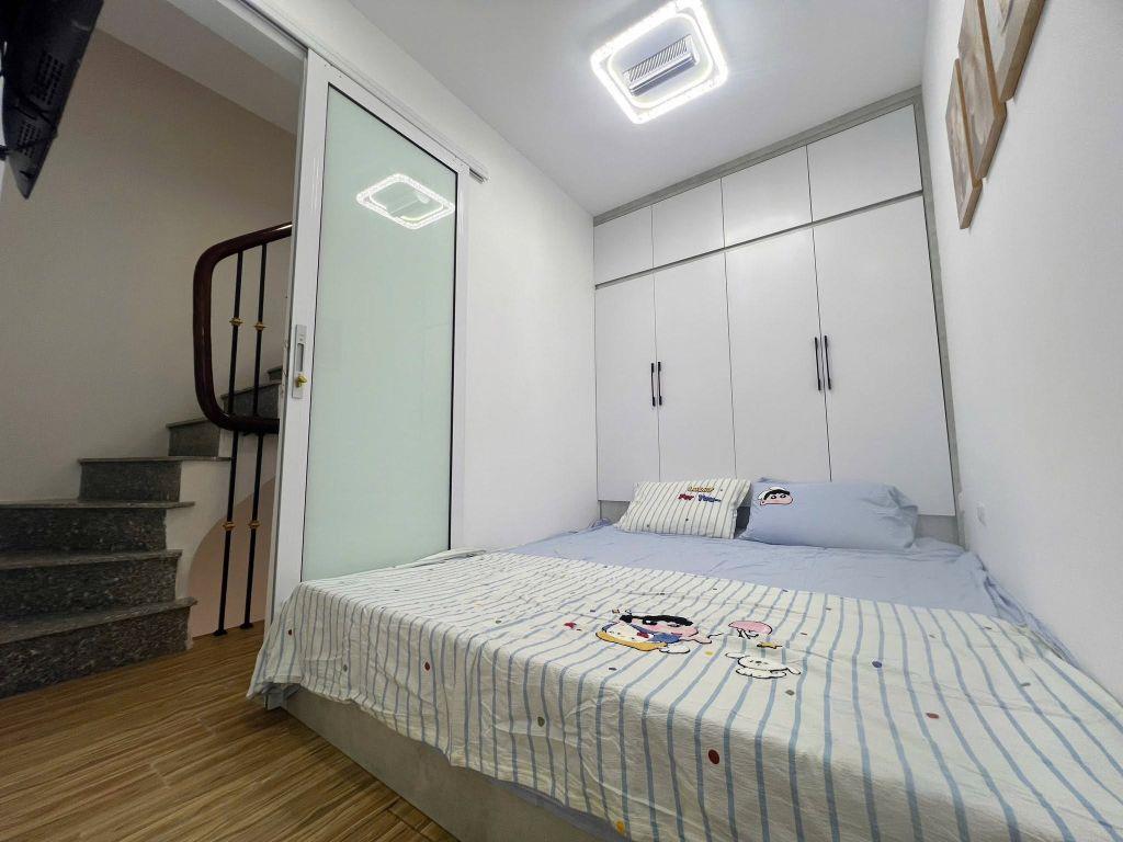 3.95 TỶ-16M2-4 TẦNG-20M Ô TÔ-MẠC THỊ BƯỞI-MINH KHAI-0985826871