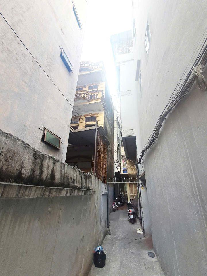 5.5 TỶ – 22M2 – 5 TẦNG – 3 NGỦ – NGÕ NÔNG THOÁNG – MINH KHAI – 0985.826.871