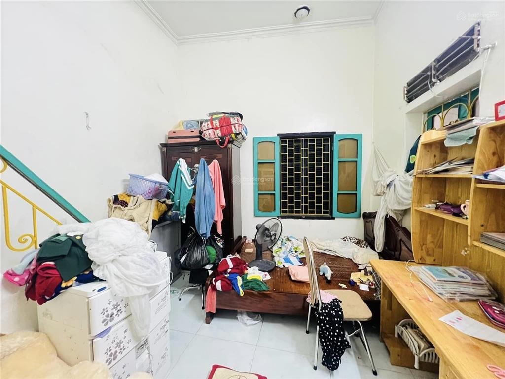 5.7 tỷ, 22m2, 5 tầng lô góc, 3 nhà ra phố, lê thanh nghị  bạch mai  hbt