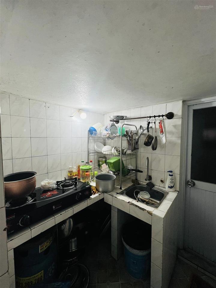5.7 tỷ, 22m2, 5 tầng lô góc, 3 nhà ra phố, lê thanh nghị  bạch mai  hbt