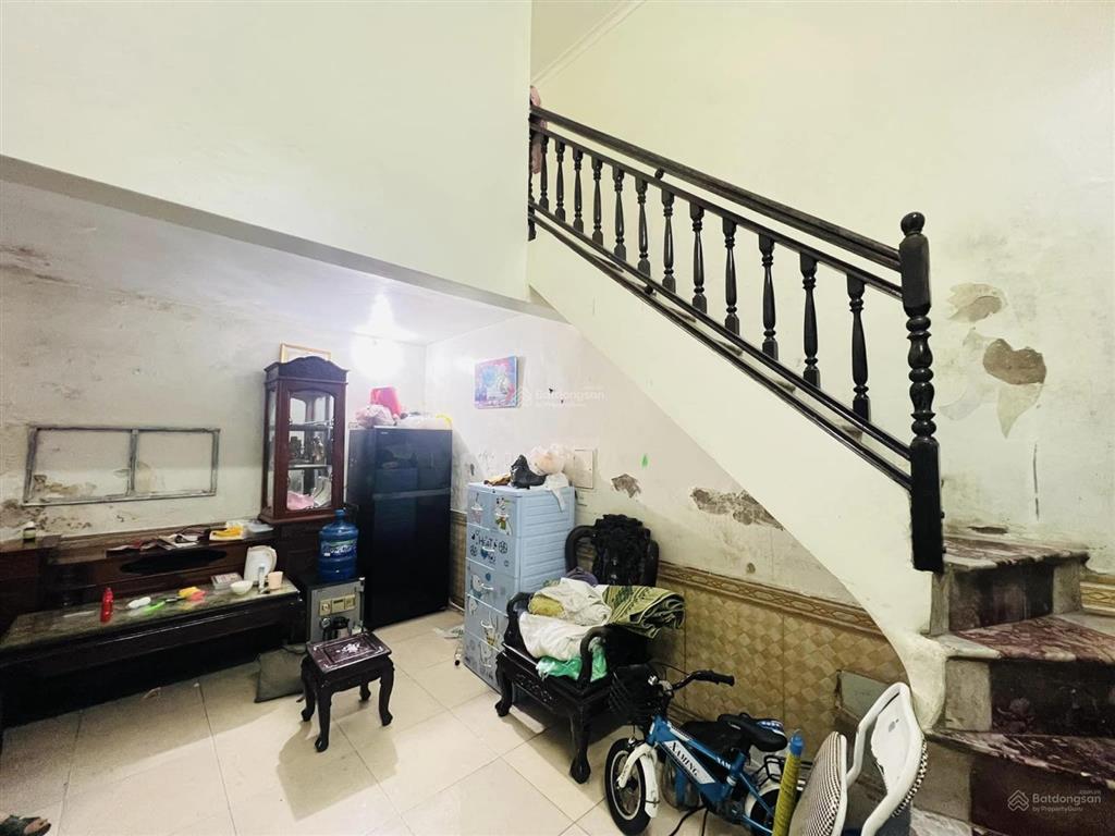 5.7 tỷ, 22m2, 5 tầng lô góc, 3 nhà ra phố, lê thanh nghị  bạch mai  hbt
