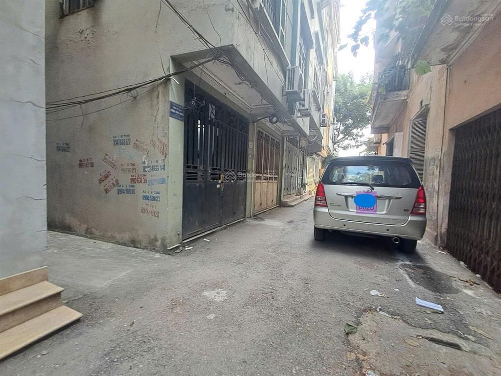 5,48 tỷ, 33m2, khu phân lô  1 nhà ra ô tô tránh, giải phóng  trương định