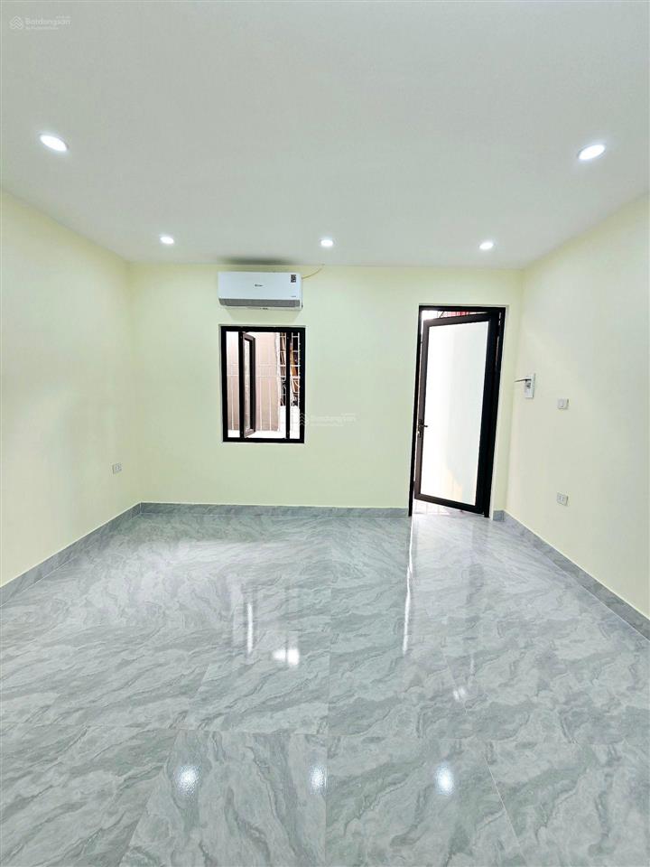 5.4 tỷ, 31m2, 4 tầng mới, 3 ngủ khép kín, minh khai 0985 826 *** (ko qh)