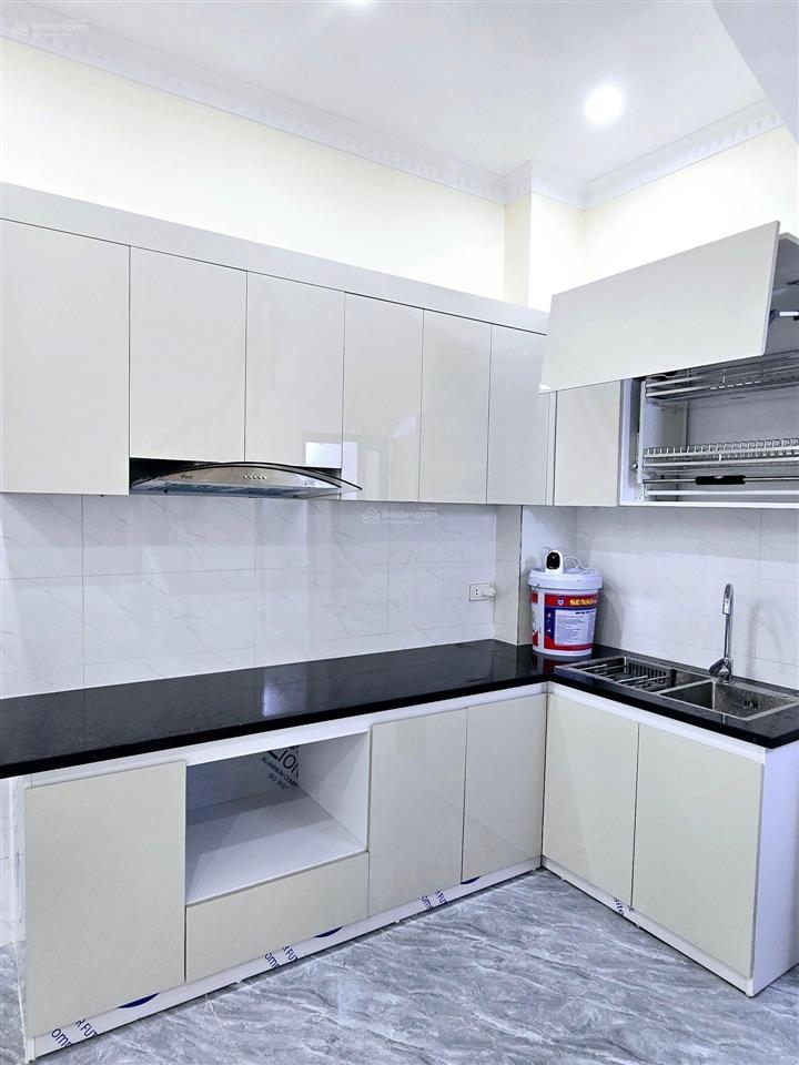 5.4 tỷ, 31m2, 4 tầng mới, 3 ngủ khép kín, minh khai 0985 826 *** (ko qh)