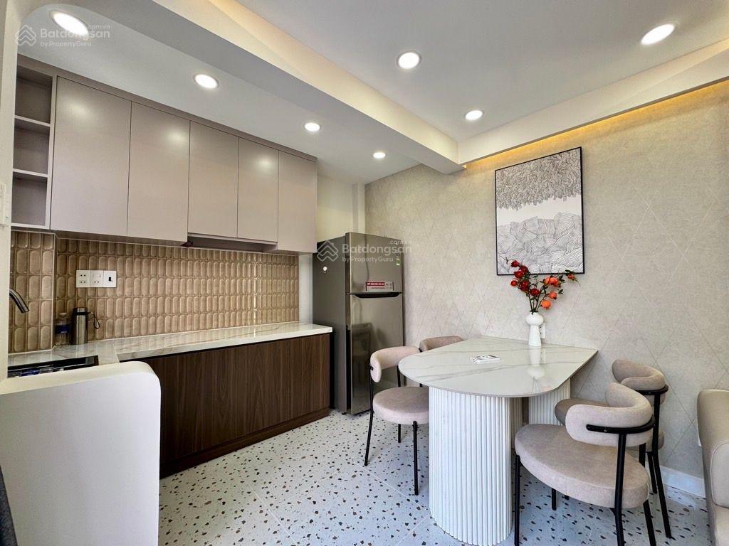 Siêu phẩm đón tết full nội thất cao cấp 1 trục sát q1 | 6.25 tỷ | 4x9m | 3pn 2wc | 2tầng