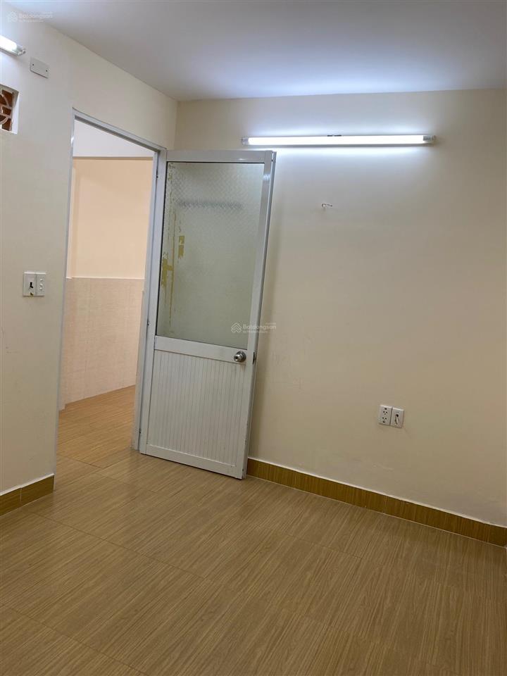 Cho thuê nhà 3 phòng ngủ dt 100m2 hẻm xe hơi  đường nguyễn thị định, p. cát lái