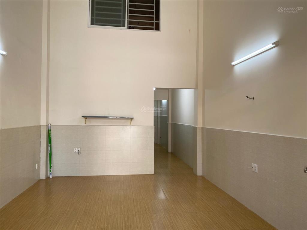 Cho thuê nhà 3 phòng ngủ dt 100m2 hẻm xe hơi  đường nguyễn thị định, p. cát lái