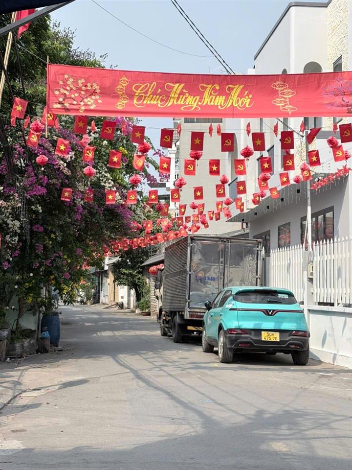 Cho thuê nhà 3 phòng ngủ dt 100m2 hẻm xe hơi  đường nguyễn thị định, p. cát lái