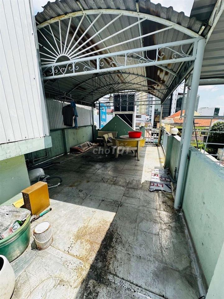 Mặt tiền Huỳnh Văn Bánh , Phú nhuận