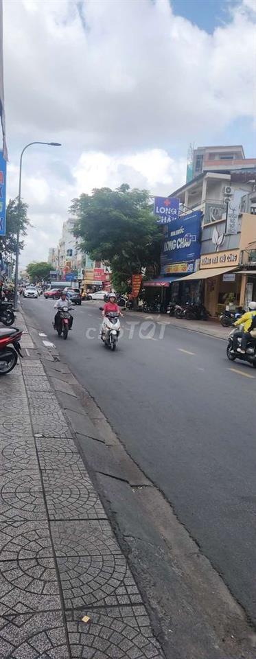 Nhà bán MT Hoàng Hoa Thám , Bảy hiền