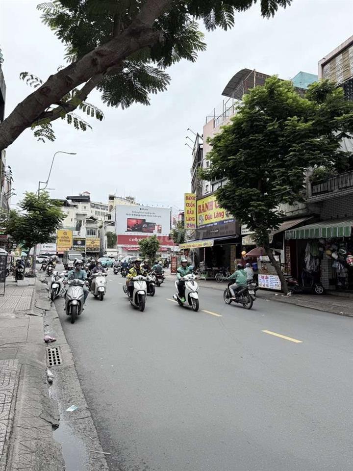 Mặt Tiền Lê Văn Sỹ , Tân Bình