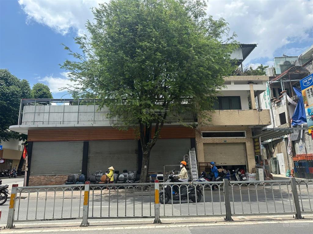 Cho thuê nhà góc 2 mặt phố trường chinh  nguyễn thái bình