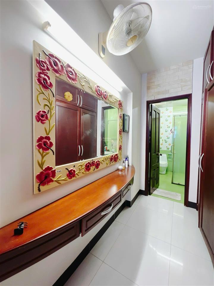 Chỉ 12 tỷ! nhà mới hẻm 4m đường 3/2, quận 10 4x15m4 tầng