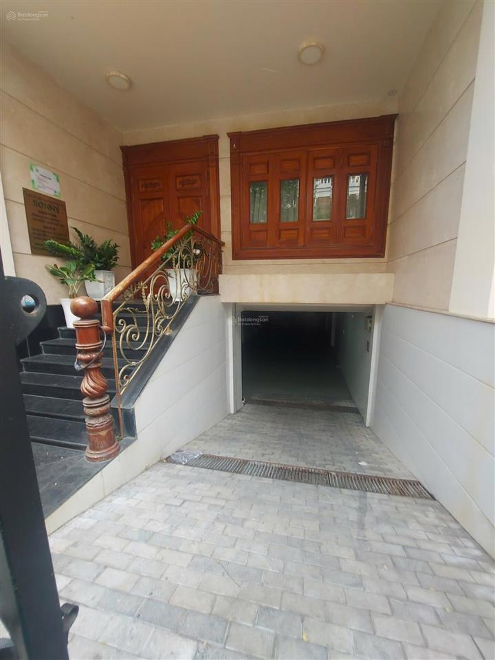 Bán nhà phố có hầm tại cityland park hills, 23 tỷ vnd, 100m², có thang máy.