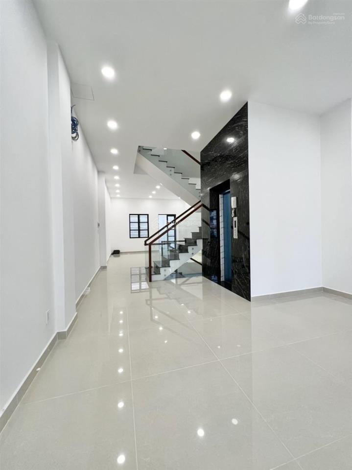 Cho thuê nhà mặt tiền đường phan văn trị, có thang máy giá 75 triệu