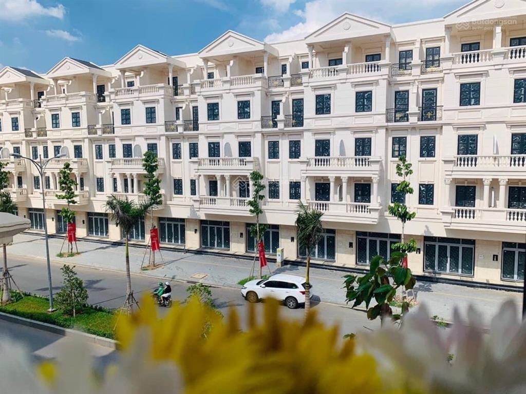 Cho thuê nhà mặt tiền đường phan văn trị, có thang máy giá 75 triệu