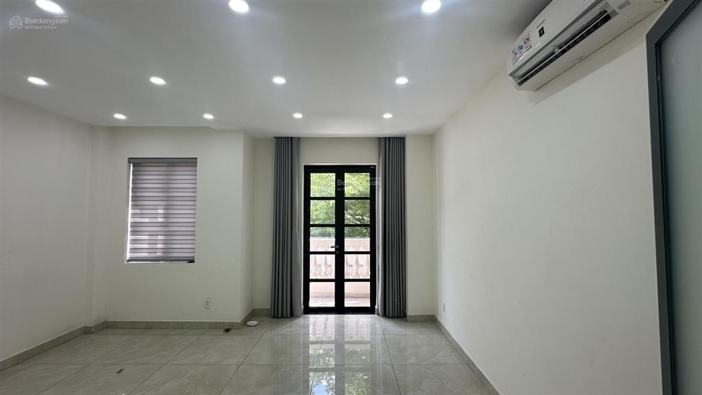 Cho thuê nguyên căn có hầm tại cityland park hills gò vấp giá 42 triệu