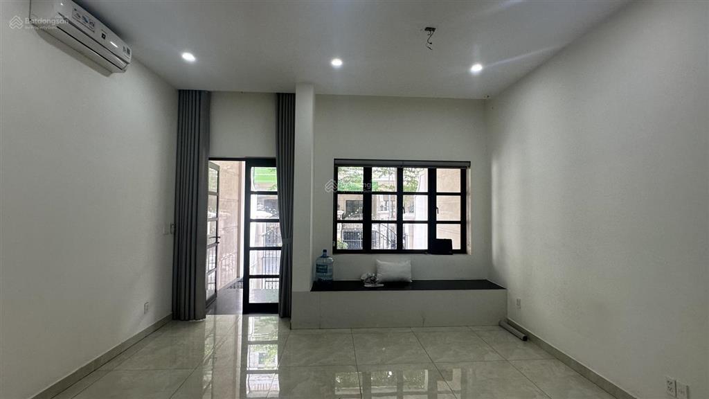 Cho thuê nguyên căn có hầm tại cityland park hills gò vấp giá 42 triệu