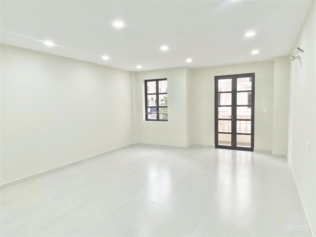 Bán nhà mặt tiền city land đường phan văn trị giá 32 tỷ