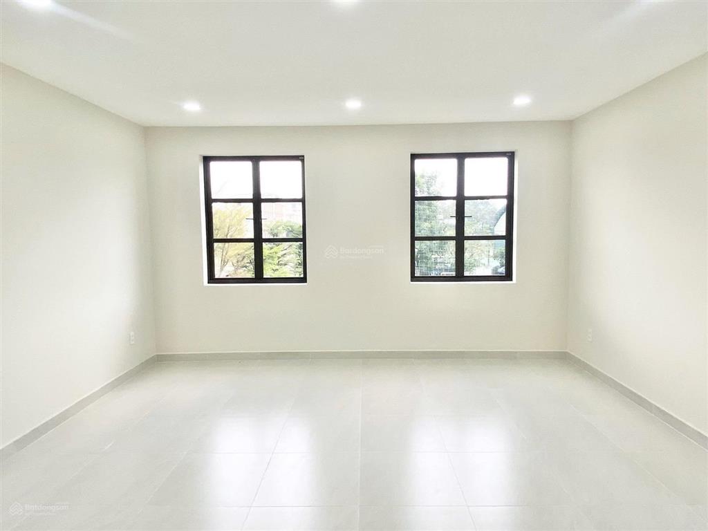 Bán nhà mặt tiền city land đường phan văn trị giá 32 tỷ