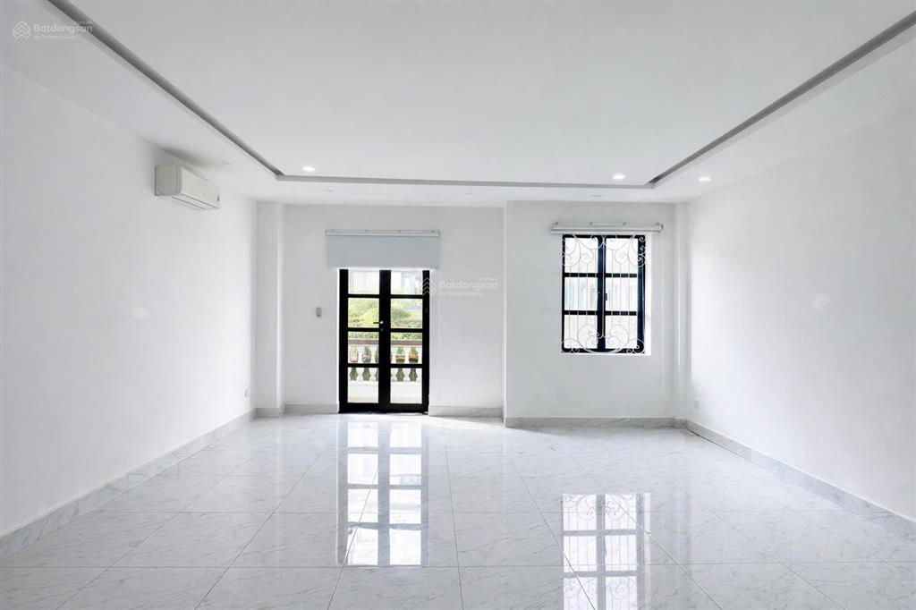 Bán nhà khu cityland park hills giá 21,5 tỷ, nhà có hầm