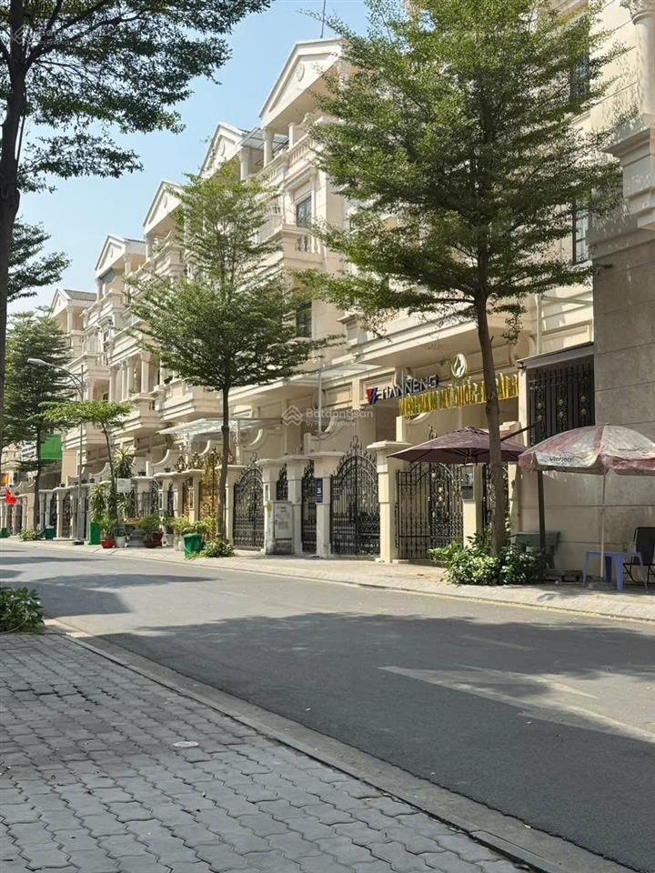 Bán nhà khu cityland park hills giá 21,5 tỷ, nhà có hầm