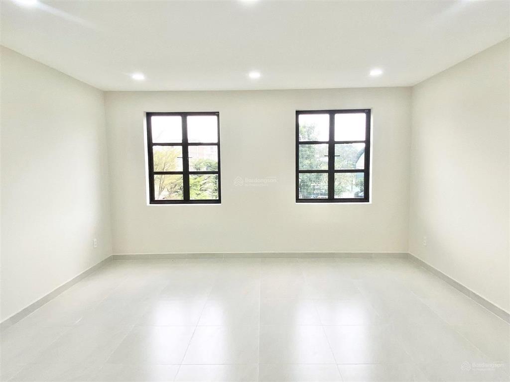Bán nhà mặt tiền phan văn trị  khu city lànd park hill gò vấp