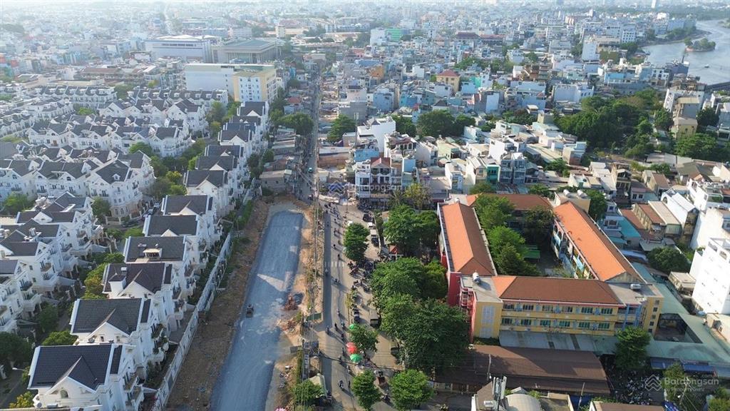 Bán đất mặt tiền đường dương quảng hàm quận gò vấp giá 49 tỷ (339,2m²)