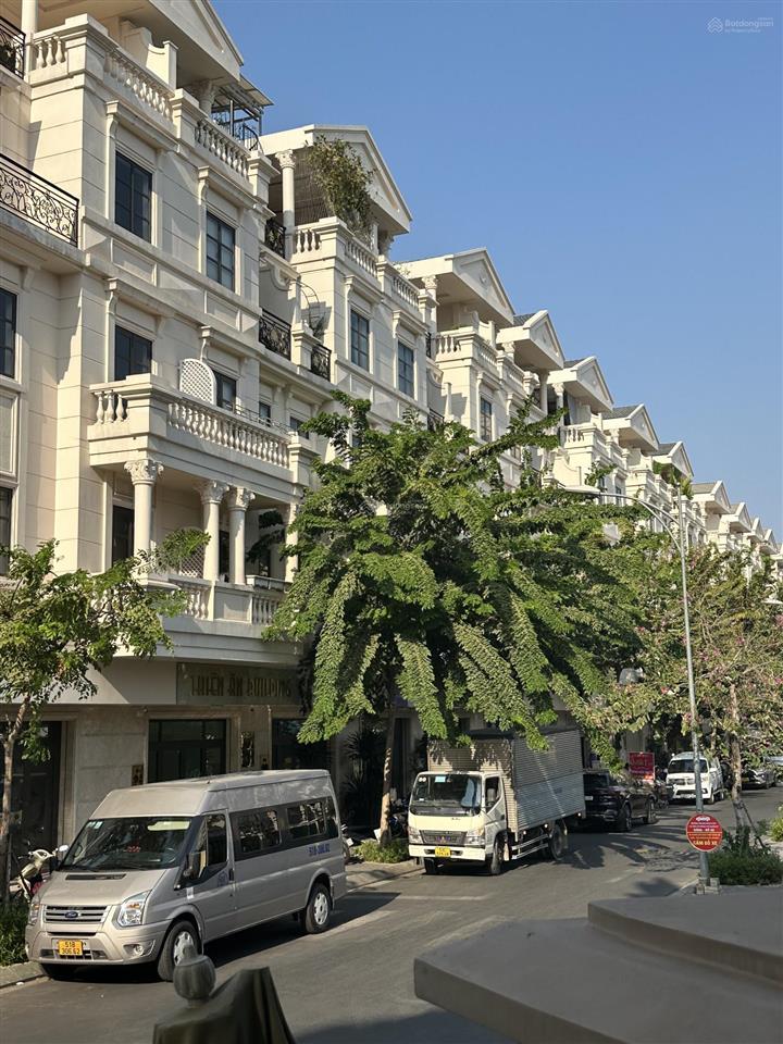 Cho thuê nguyên căn có hầm tại cityland park hills giá 43 triệu, nhà có máy lạnh