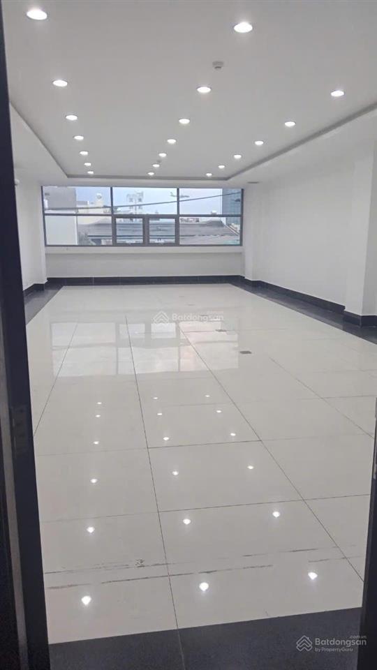 Cho thuê tòa nhà 7 tầng đường nguyễn văn lượng quận gò vấp giá 180 triệu