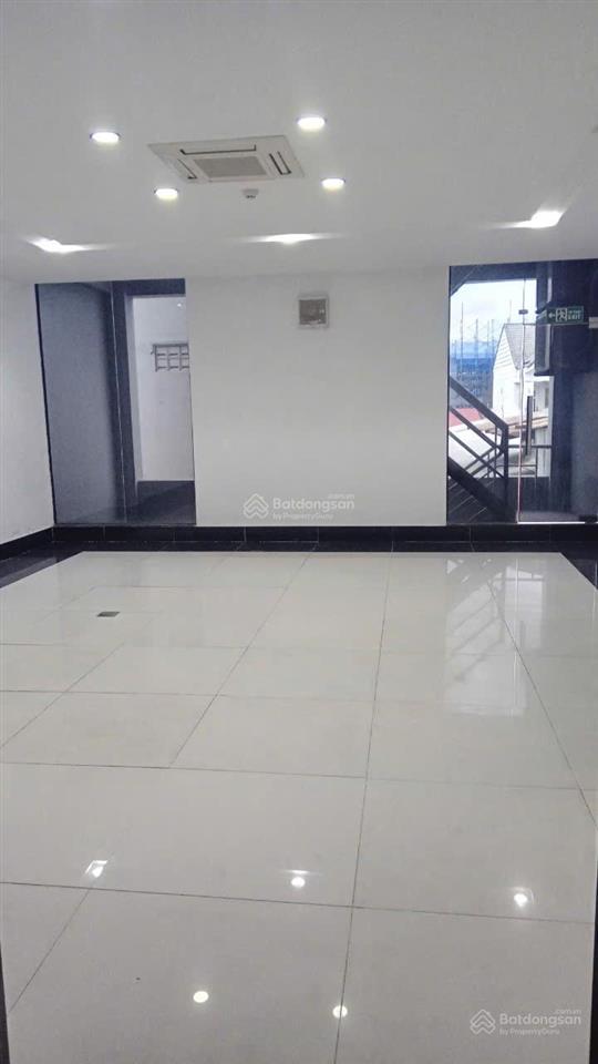 Cho thuê tòa nhà 7 tầng đường nguyễn văn lượng quận gò vấp giá 180 triệu