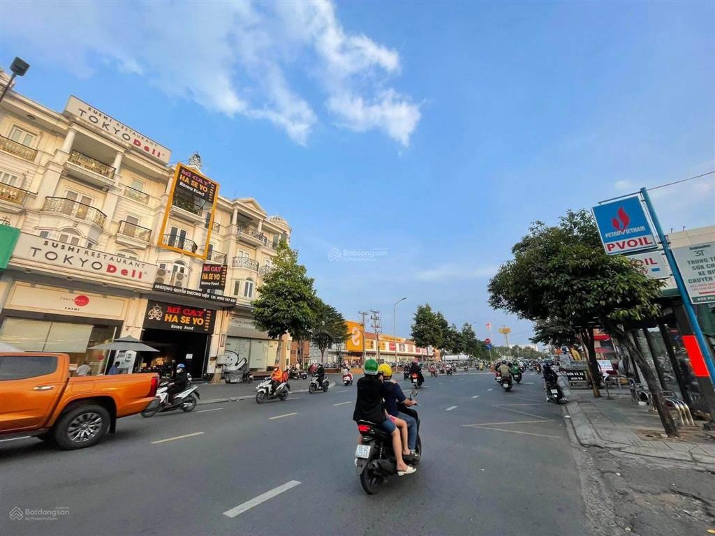 Cho thuê nhà cityland garden hills căn mặt tiền phan văn trị kế siêu thị emart