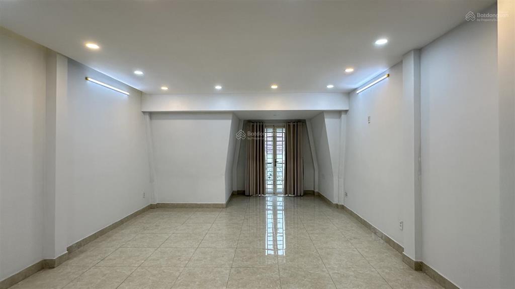 Cho thuê nhà nguyên căn tại cityland center hills giá 38 triệu/tháng