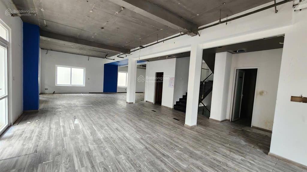 Cho thuê căn góc lớn, đường trần thị nghỉ thuộc khu dân cư cityland center hills s = 10x20m