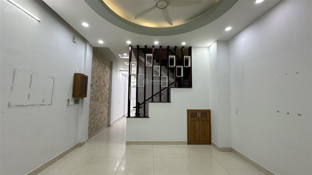 Cho thuê nhà nguyên căn tại cityland center hills giá 38 triệu/tháng