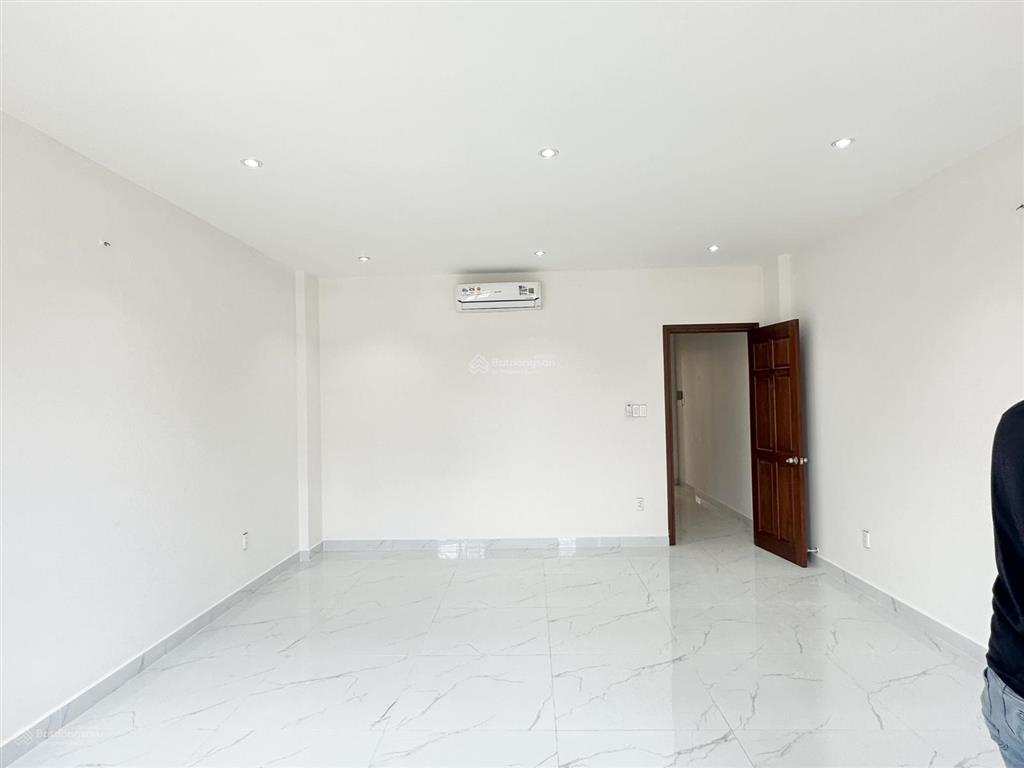 Bán nhà phố thương mại tại cityland park hills giá 23,5 tỷ