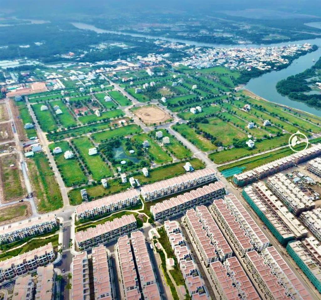Bán nền 120m2 giá tốt 3,1 tỷ. vị trí đẹp, xung quanh đông nhà đã ở. ms chinh 0909.063.36