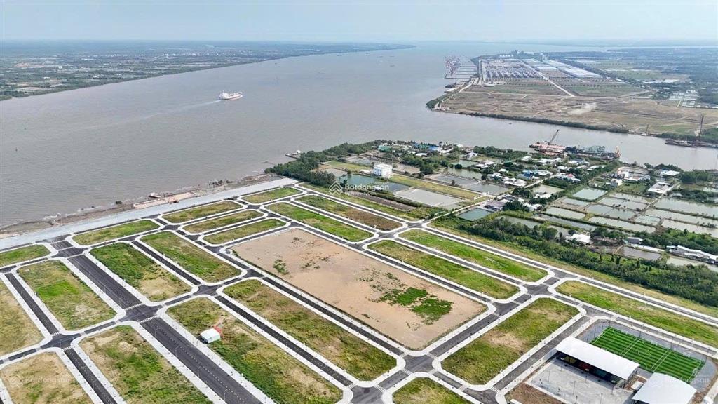Bán gấp nền đất sổ đỏ 1,45 tỷ/80m, gần sông vị trí đẹp. bán lỗ so với giá gốc 0909 063 ***.