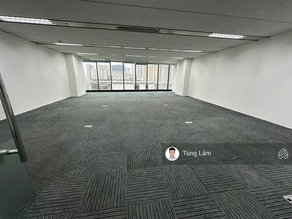 Cho thuê văn phòng charmvit tower, giá hời cả tòa, 115m2 vào được luôn