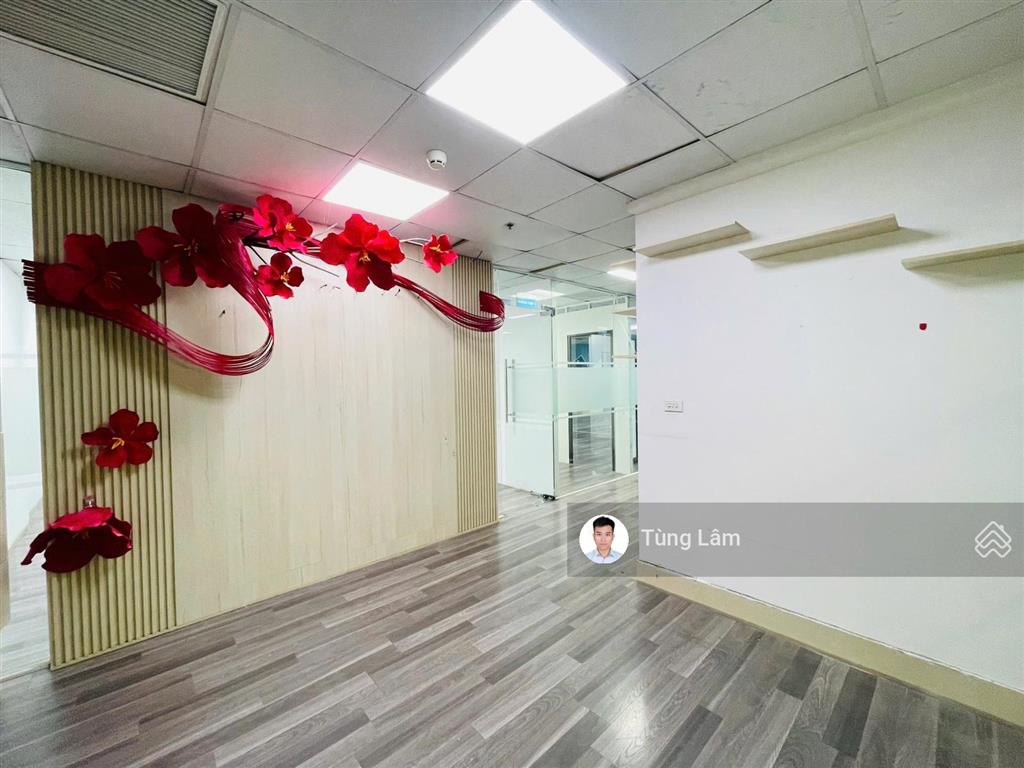 Cho thuê văn phòng 450m2 tại nguyễn văn huyên không gian làm việc chuyên nghiệp, view đẹp